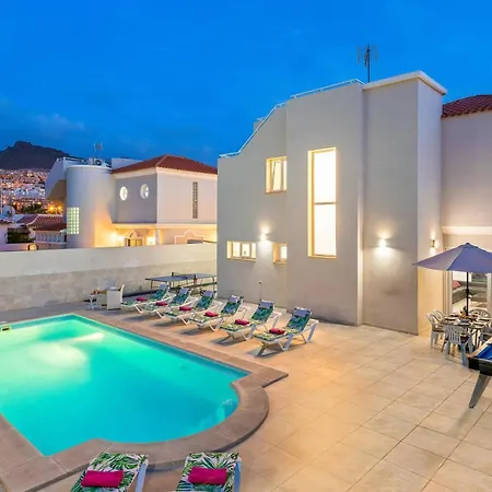 Alegria By ヴィラ *